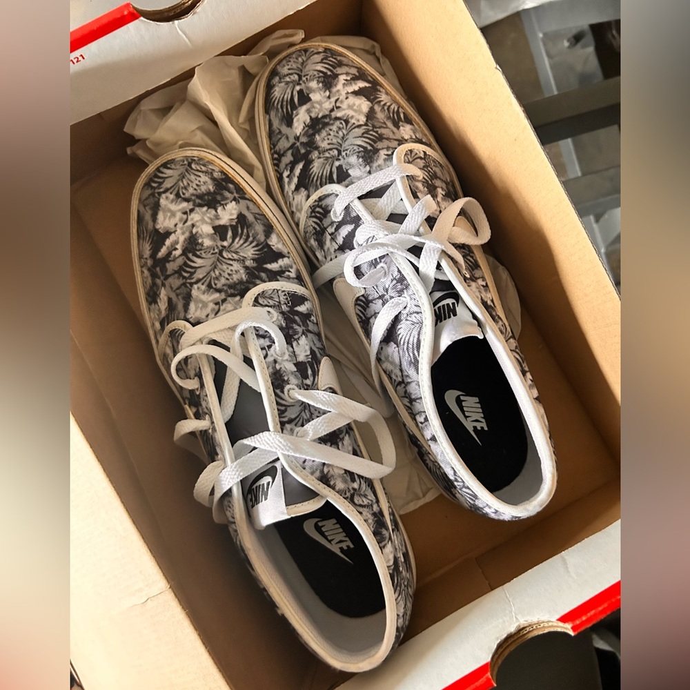 Nike
